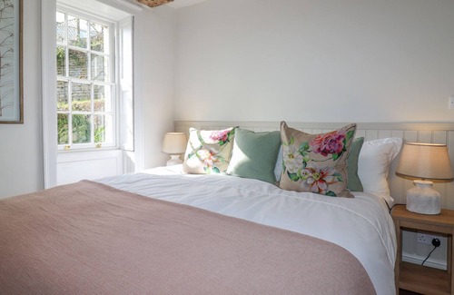 Rodborough Cottage | HENDY COTTAGE, pet friendly, character holiday cottage in Rodborough