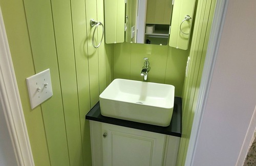Lakeside Apartment | Heritage House - Tiny Digs Lakeshore