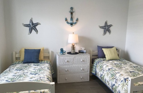 Punta Gorda House | Heritage Landing- New 3 bedroom stunning bungalow with new furniture/appliances.