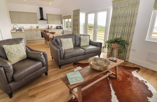 Monknash Cottage | HERITAGE RETREAT, pet friendly, country holiday cottage in Monknash