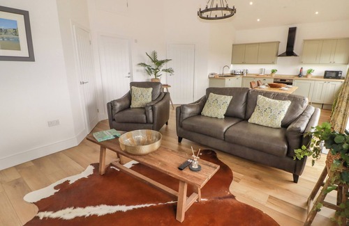 Monknash Cottage | HERITAGE RETREAT, pet friendly, country holiday cottage in Monknash