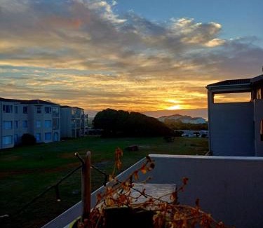 Hermanus Apartment | Hermanus Beach Club 150