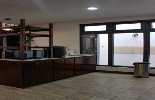 Jocotenango House | Hermosa casa, con Parqueo propio, Ideal para pasar momentos en familia o pareja.