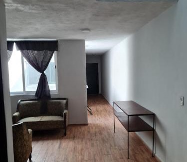 Guadalajara House | Hermosa casa ubicada en zona centro, andares y estadio