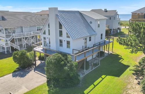 Oak Island House | Heron Pointe by Oak Island Accommodations