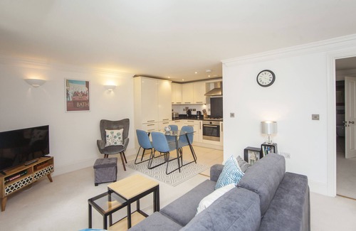 Bath Apartment | Herschel Place - stylish and contemporary 1 bed apartment - with parking