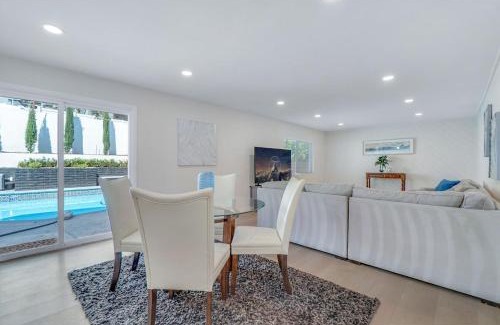 Mission Viejo House | Hey I Am Adriana On The Block Pool BBQ