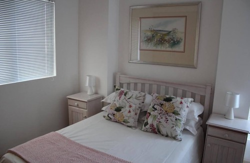 Strand Hotel | Hibernian Towers 505 Apartments