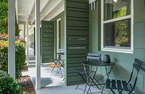 Chimney Rock Hotel | Hickory Falls Inn