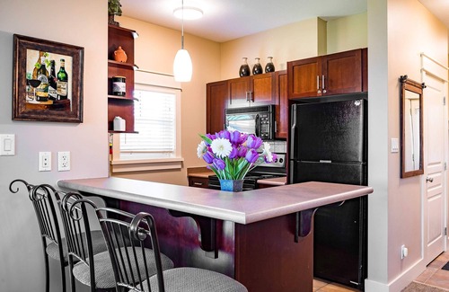 The Blue Mountains Condo | Hickory Ridge Condo: Steps to Blue Mountain Village!