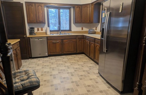 Lexington House | Hidden 4-bedroom Lakeview house in Lexington's Birchwood Nbrhd. <1m to Downtown.