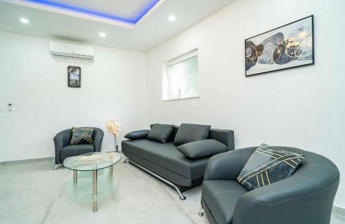 Molunat Apartment | Hidden Gem Apartment