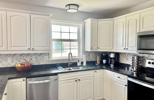 Bozeman House | Hidden Gem for Skiing, Fishing, Hiking, Views