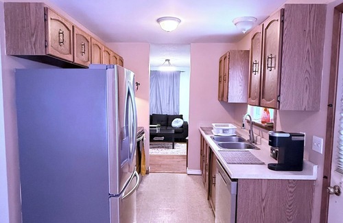 Belleville House | Hidden Gem in Belleville Huge Backyard!