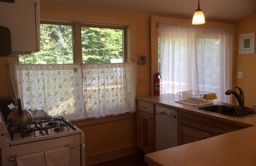 Bethel Apartment | Hidden House Vermont Private Apt. Mountain Retreat