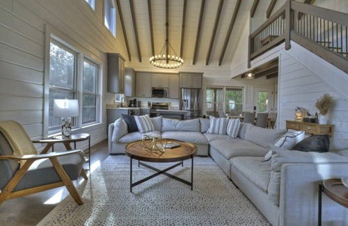 Blue Ridge Cabin | Hidden River | Free Night Offer!