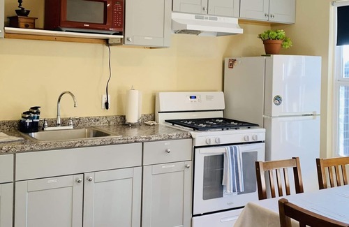 Moss Landing Apartment | Hidden Studio Near Beach