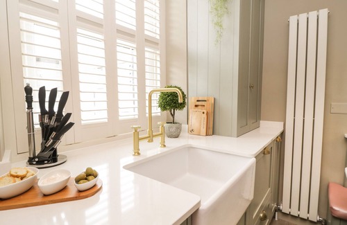 Penrith House | HIDEAWAY COTTAGE, character holiday cottage in Penrith