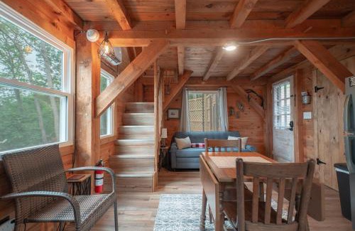 Rileyville House | Hideaway Tiny Cabin, Hot Tub, View, Firepit