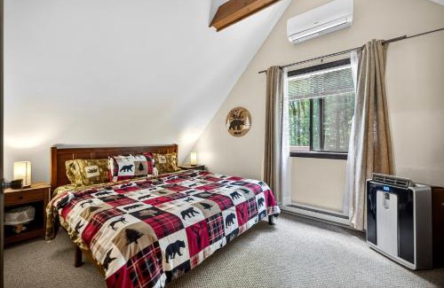 Lake Ariel House | Hideout Pocono Chalet