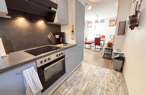 Favoriten House | Hideout Villas, 3 Bedrooms, free parking, garden area, terrace