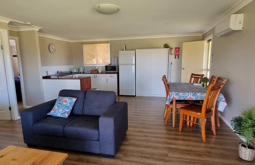 Kootingal Cottage | High Country cottage with beautiful views