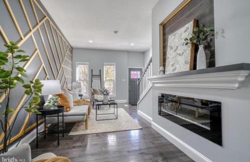Downtown Baltimore Apartment | High level Where Sophistication meets Elegance