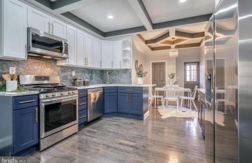 Downtown Baltimore Apartment | High level Where Sophistication meets Elegance
