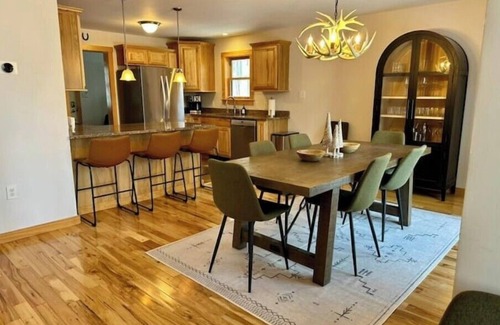 Keene House | High Peaks Mountain Retreat - Trū North Lodge