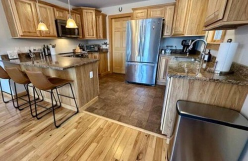 Keene House | High Peaks Mountain Retreat - Trū North Lodge