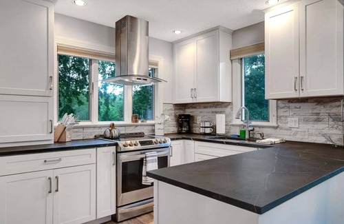 West Hartford Condo | Highland 6th Hole & RiverView - Fairway Village 5A