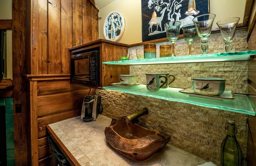 Evergreen Bed & Breakfast | Highland Haven Creekside Inn