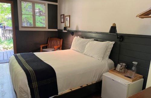 Guerneville Hotel | Highlands Resort - Adults Only