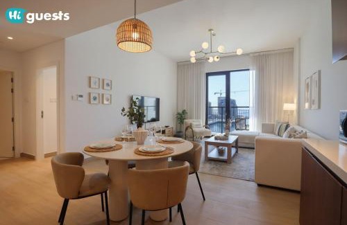 Dubai Apartment | HiGuests - Elegant 1BR Retreat with Sea View in La Rive