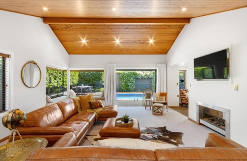Havelock North House | Hikanui Haven - Havelock North Holiday Home
