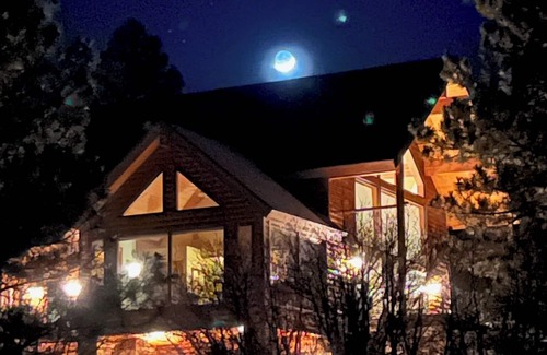Pagosa Highlands Cabin | HIKE/BIKE/RELAX - nearby hike & bike trails!