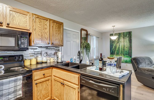 Ozone Condo | Hike, Fish & Golf: Condo 5 Mi to Ozone Falls!
