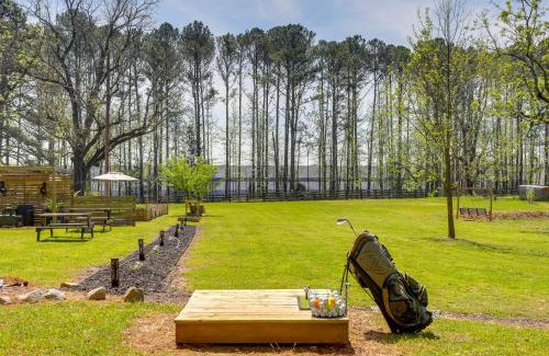 Lithonia House | Hike On-Site Georgia Tiny Home on Farm Retreat