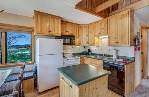 Clark Ski Chalet | Hiker - Rare gem in an outdoorsman's paradise