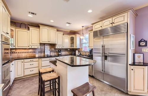 Dripping Springs House | Hill Country Escape, Pool Hot Tub & Games