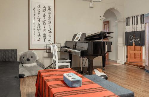 Yuchi House | Hill Side B&B