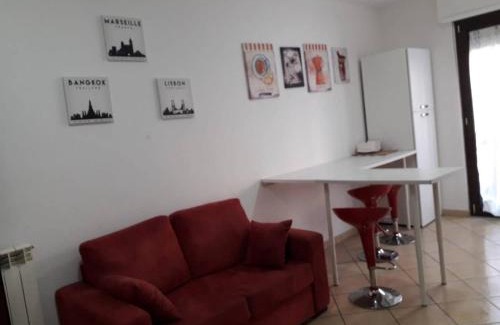 Quartiere XXIX Ponte Mammolo House | Hillary E Vale Room