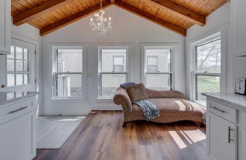 Hillsboro West End House | Hillsboro Village Hideaway