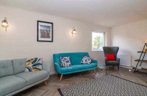Mangotsfield House | Hillside