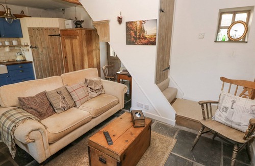 Pentre Cottage | Hillside Holiday Cottage