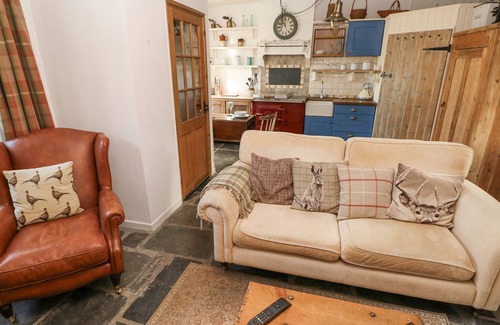 Pentre Cottage | Hillside Holiday Cottage