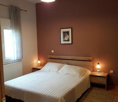 Loutraki Apartment | Hillside View Home