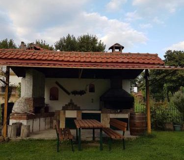 Loutraki Apartment | Hillside View Home