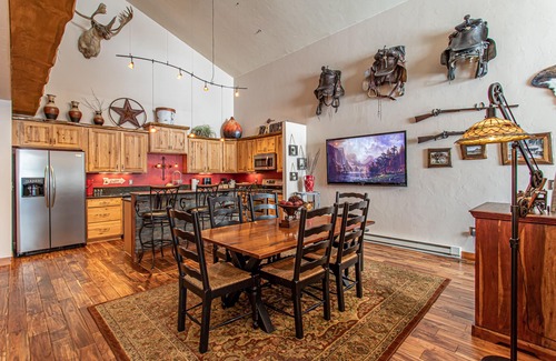 Steamboat Springs Condo | Hilltop Haven | Stunning 3BR + Den Retreat!