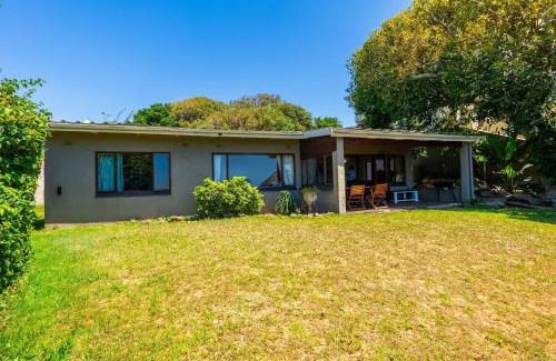 Umdloti House | Hilltop Hideaway